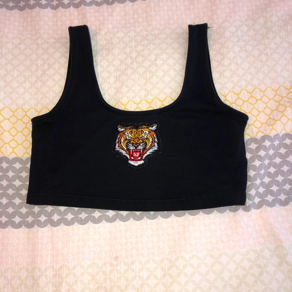Adika Crop Top